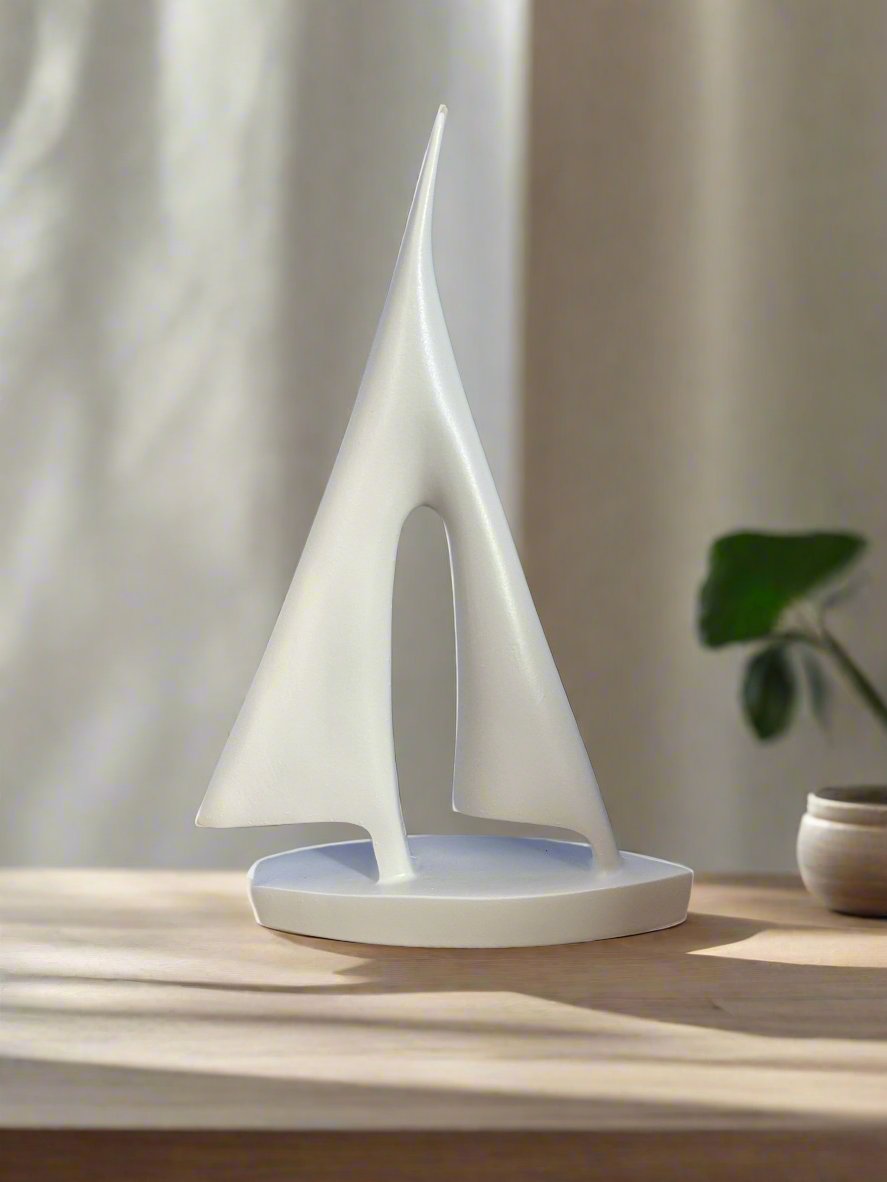 დეკორი გემი - White/Black sailboat ornament